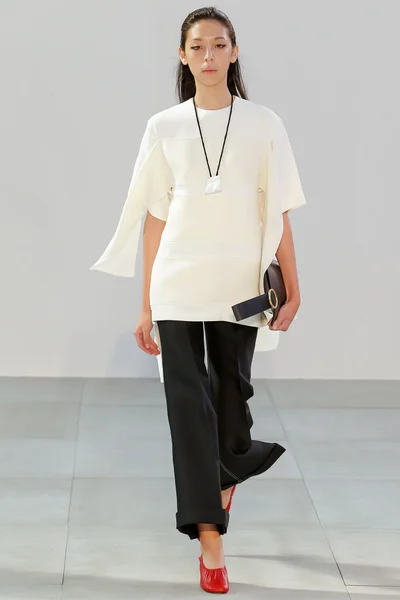 Look 11